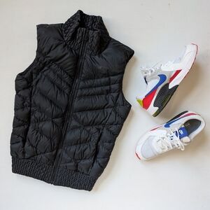 Nike Cascade Black Down Quilted Puffer Vest XS